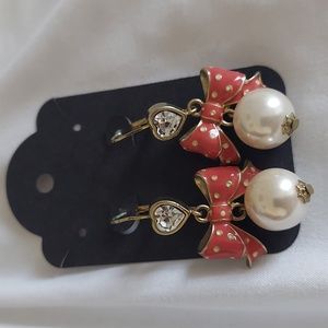Betsey Johnson Bow earrings